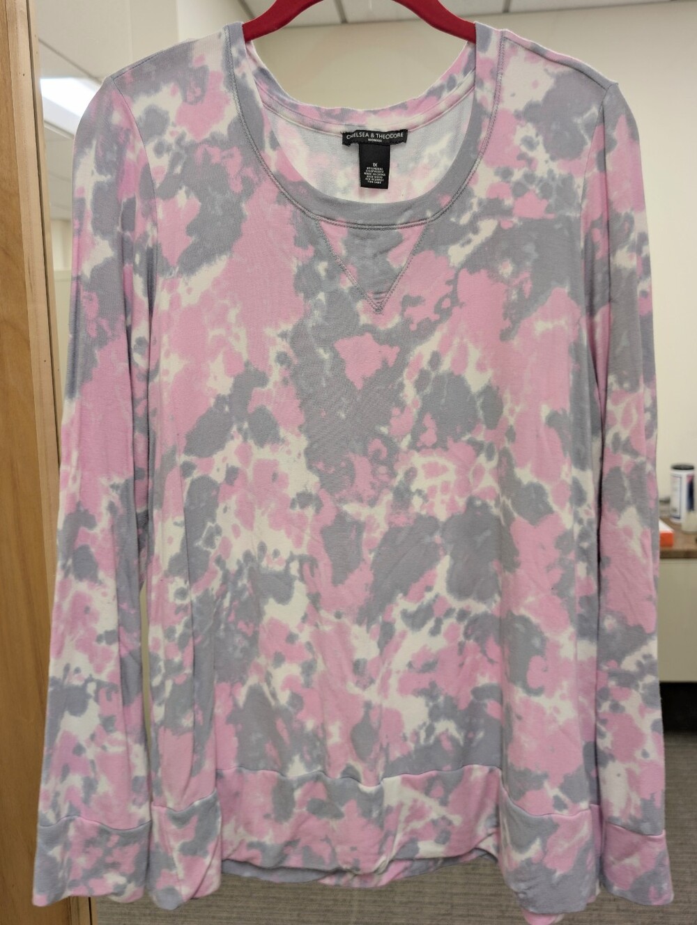 Chelsea & Theodore Pink and Gray Tie-Dye Long Sleeve Top